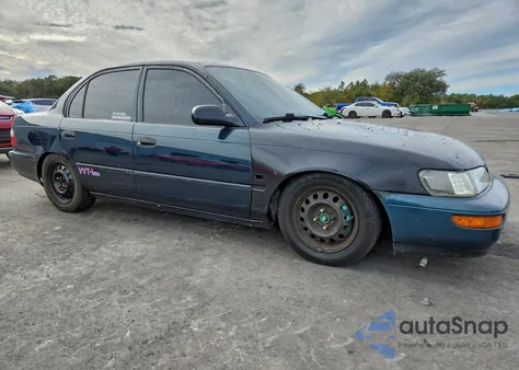 1997 Toyota Corolla z USA, uszkodzony, nr VIN 2T1BA01E9VC216555